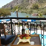 Hotel Tezcan 3*