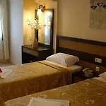 Tezcan Hotel