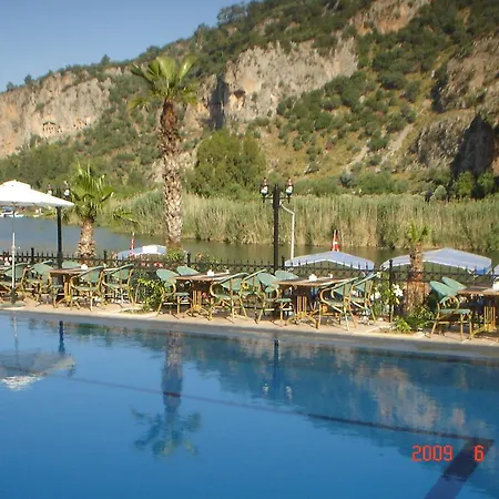Ξενοδοχείο Tezcan 3*